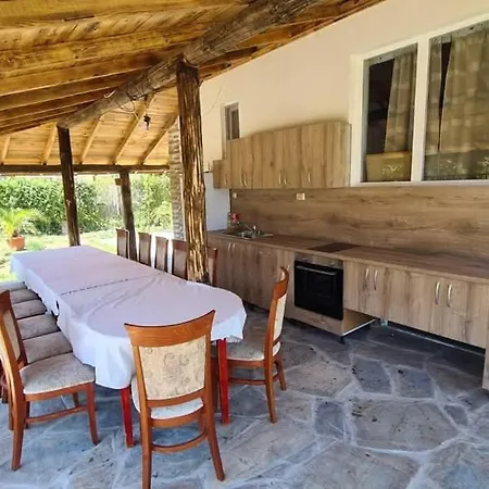 при валери Konukevi Dunavtsi (Stara Zagora)
